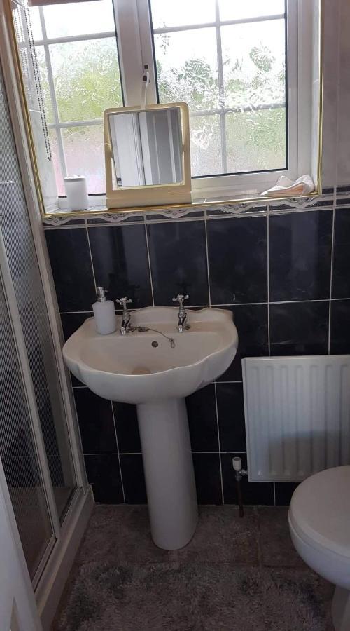 A Comfortable Stay In Ballybofey Exterior foto